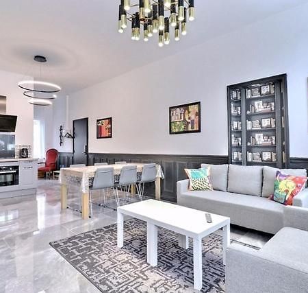 Les Appartements Fenelon Le Cateau-Cambresis Bagian luar foto