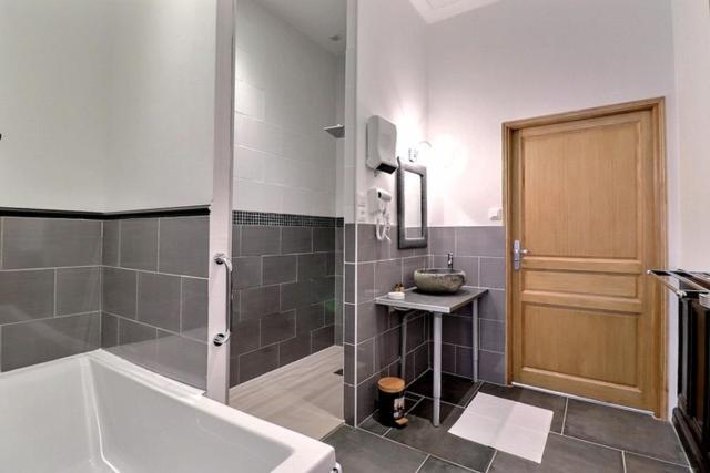 Les Appartements Fenelon Le Cateau-Cambresis Bagian luar foto