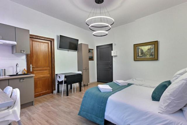 Les Appartements Fenelon Le Cateau-Cambresis Bagian luar foto