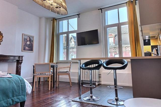 Les Appartements Fenelon Le Cateau-Cambresis Bagian luar foto